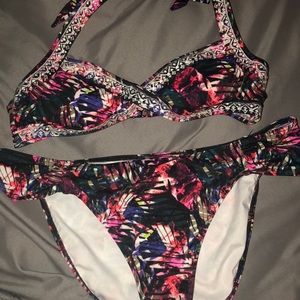 PINK BATHING SUIT. Top Medium Bottoms Large
